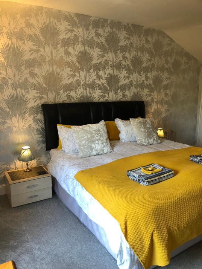 Apartamento Little Gem With Private Hot Tub - Up To 25 Percent Off Ferry Shanklin Exterior foto